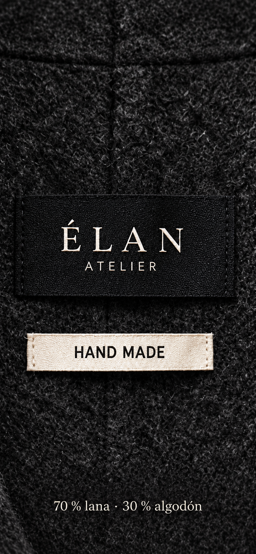 Detalle negro de etiquetas Élan Atelier y Hand Made
