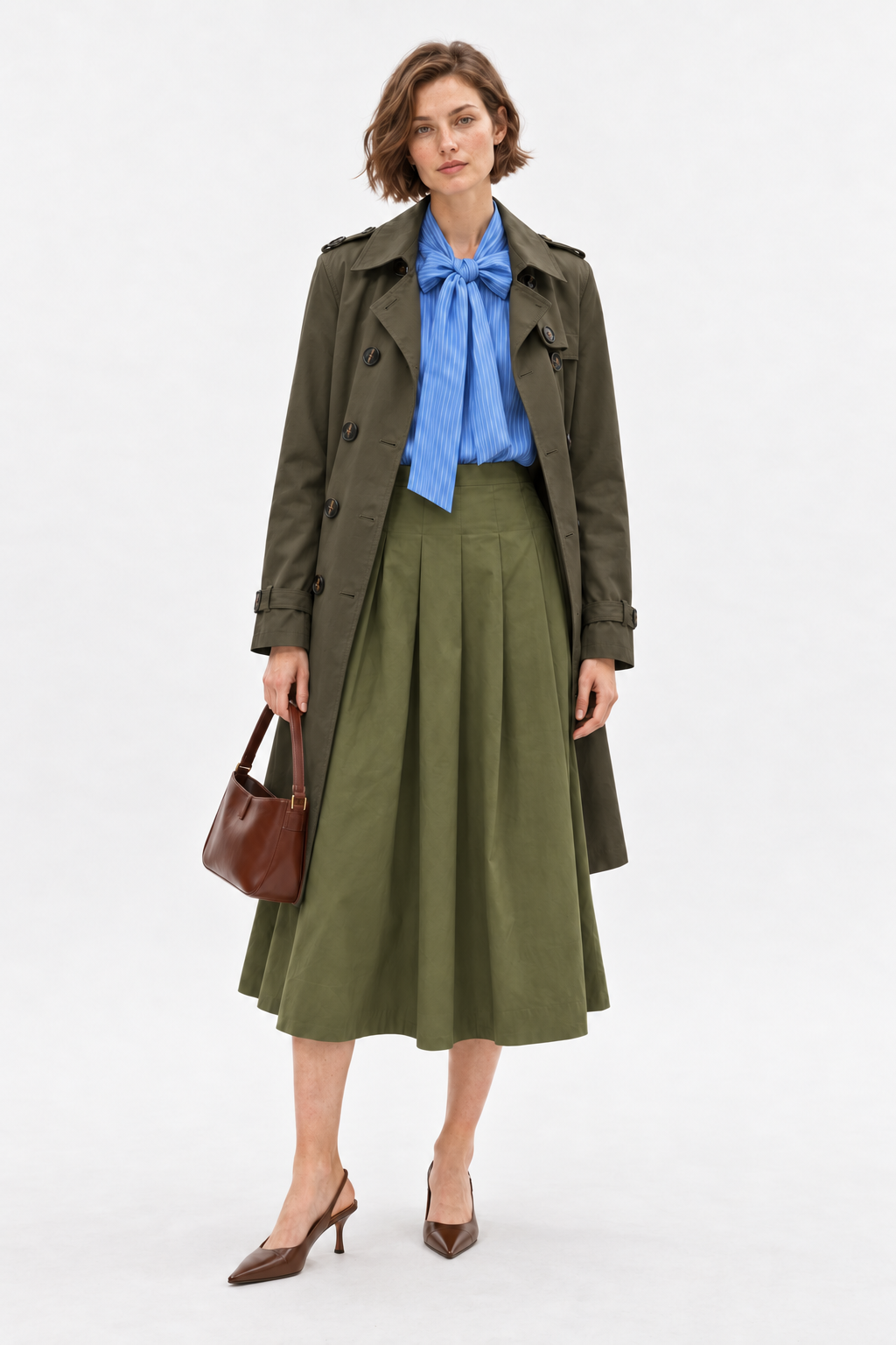 Gabardina dark olive con modelo